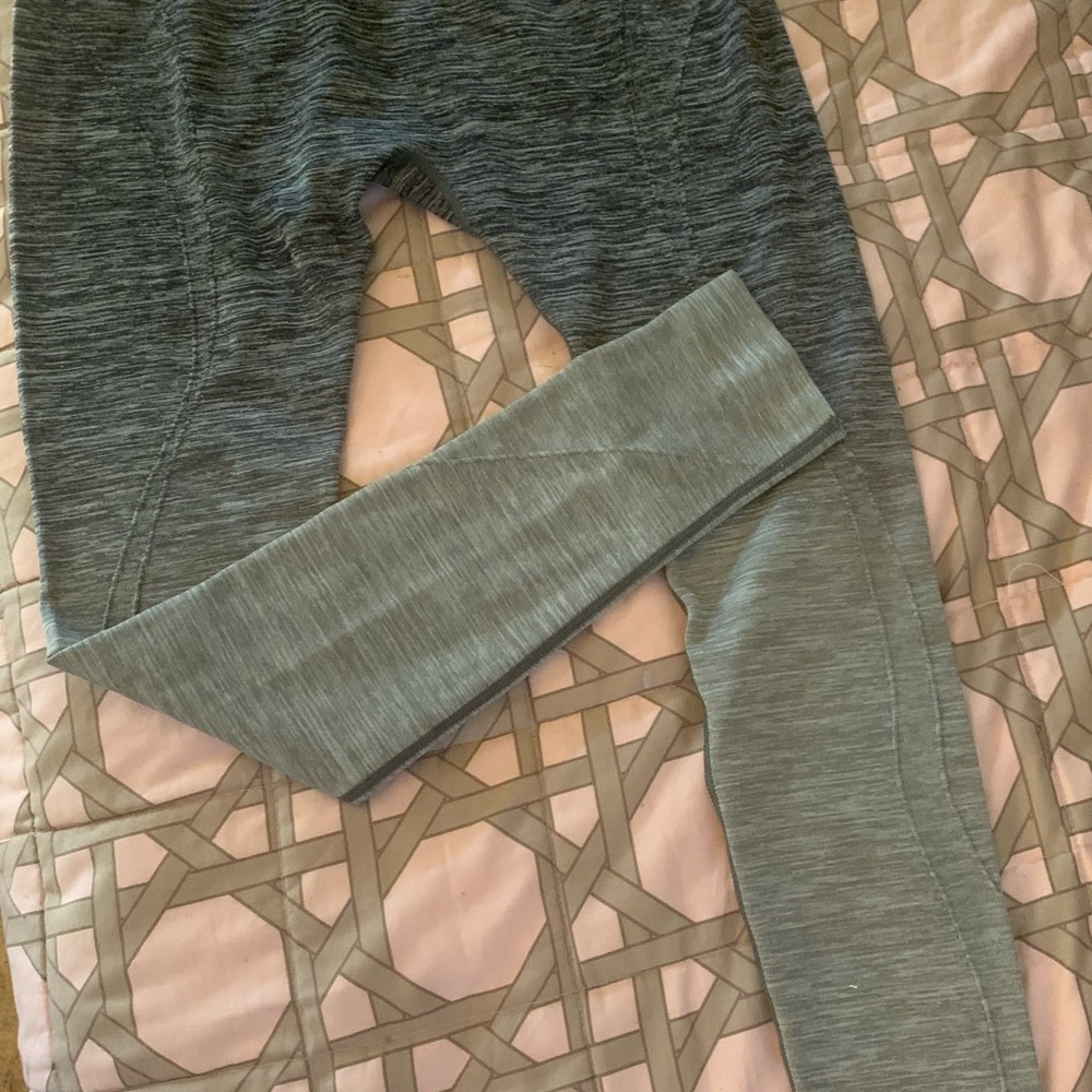 Medium-Large Electric Yoga leggings